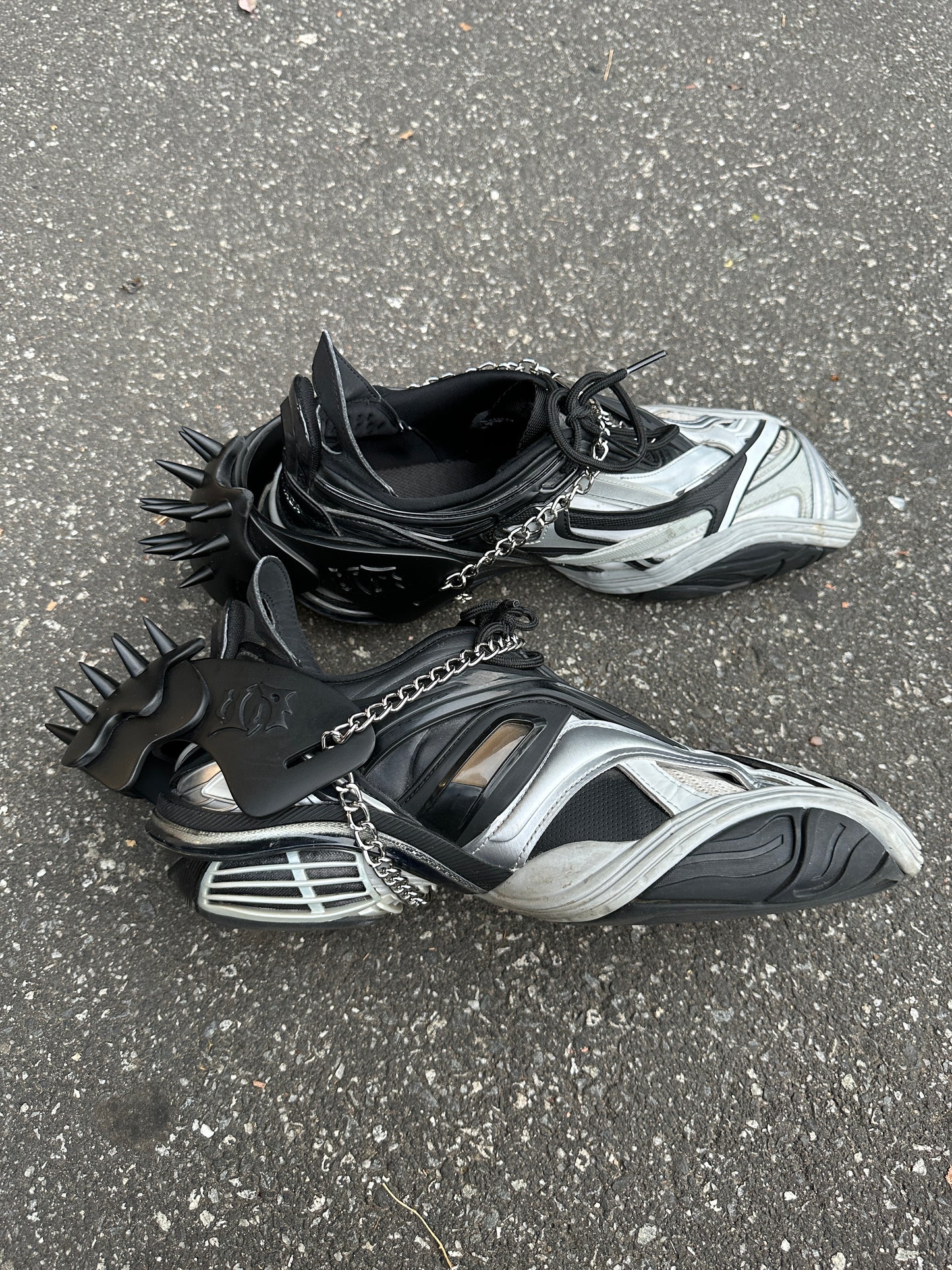 PILI Shoe Harnesses - Ultra Black| SEASLUG 1.0