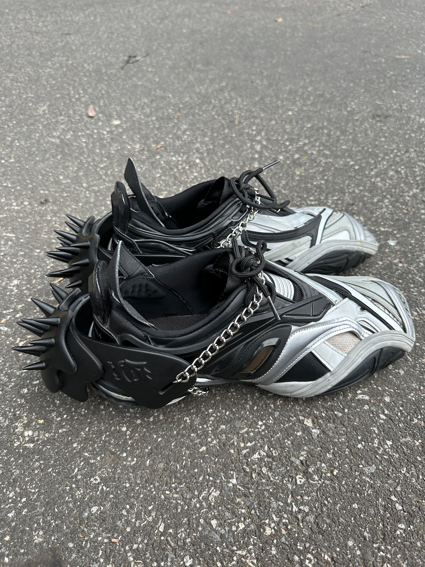 PILI Shoe Harnesses - Ultra Black| SEASLUG 1.0